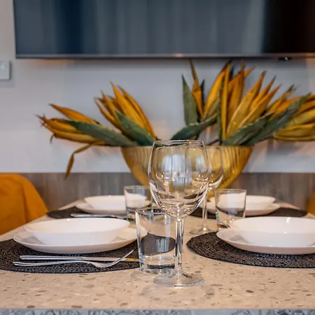 Obroncow Pokoju 11 Apartment